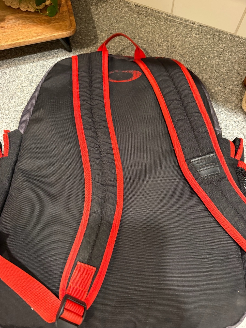 Oakley Black and Red Backpack with Multiple Pockets - Picture 4 of 5